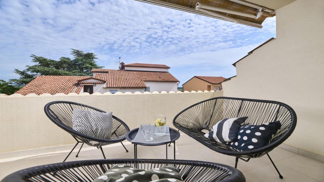 Apartment Iriska Novigrad Istria Eksteriør bilde